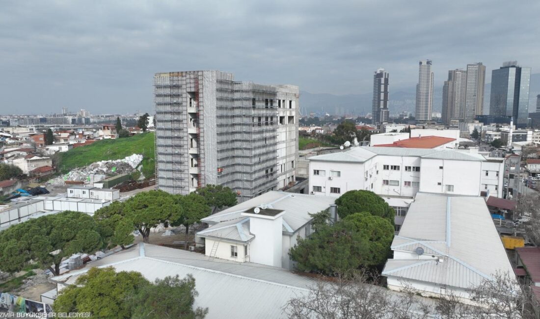 Türkiye’nin ilk ve tek belediye hastanesi olan İzmir Büyükşehir Belediyesi