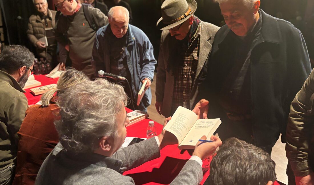 Okurları ve dostları, tutuklu gazeteci Merdan Yanardağ ile dayanışmak için