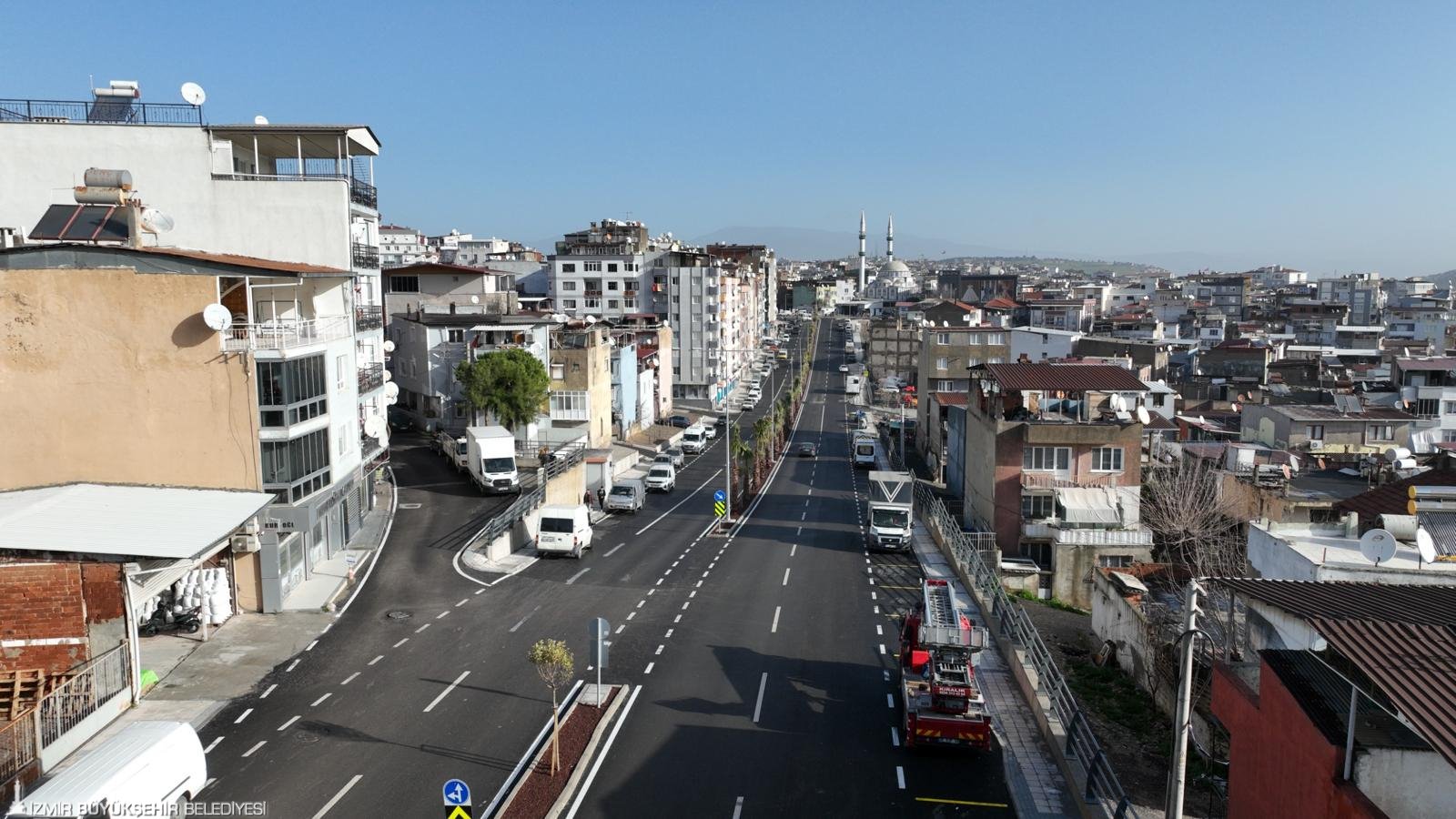 İzmir Büyükşehir Belediyesi, 150 milyon liralık yatırımla Karabağlar’da Dostluk Bulvarı