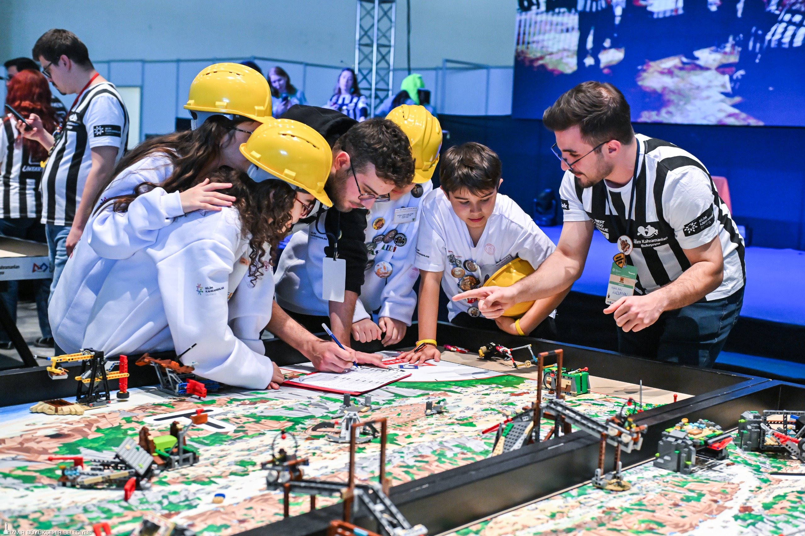 FIRST LEGO League Challenge’ın 22’nci sezonu İzmir Ortaokul Yerel Turnuvaları