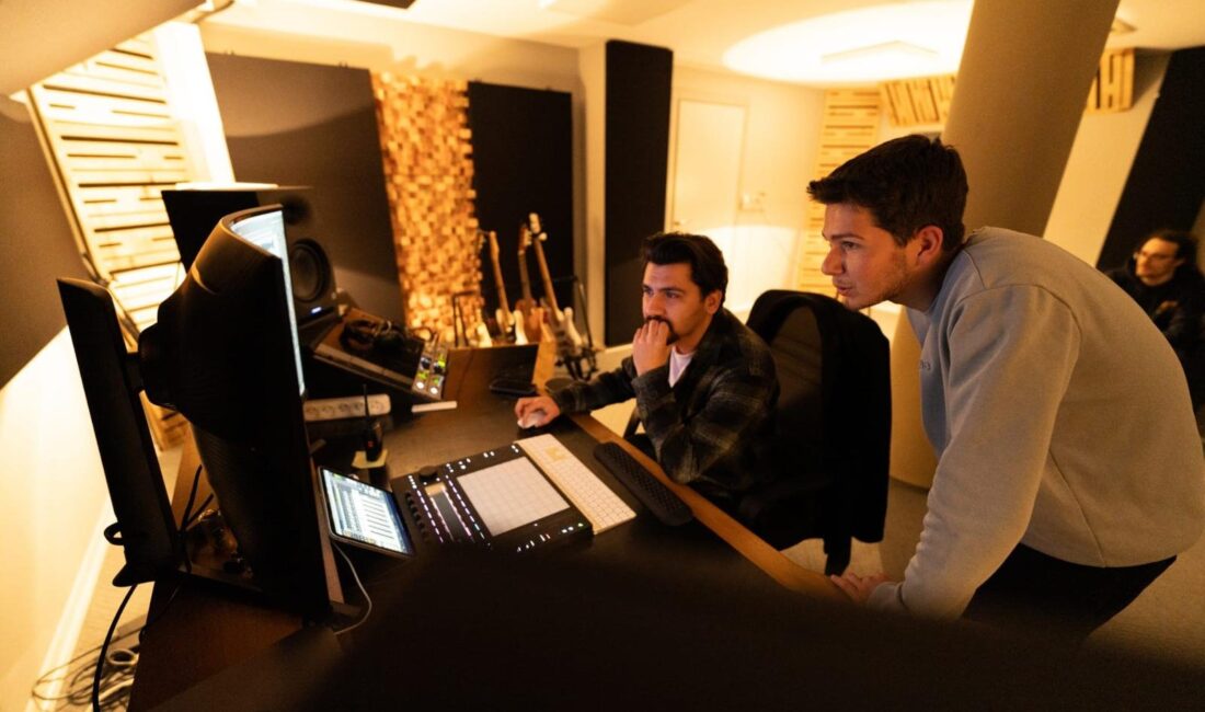 İzmir Büyükşehir Belediyesi’nin gençlere fırsat eşitliği sağlamak için hayata geçirdiği