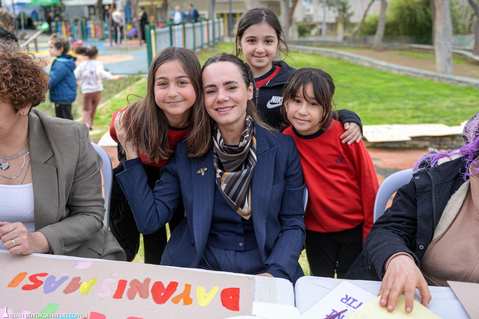 İzmir Büyükşehir Belediyesi, 8 Mart Dünya Kadınlar Günü etkinliklerini kentin