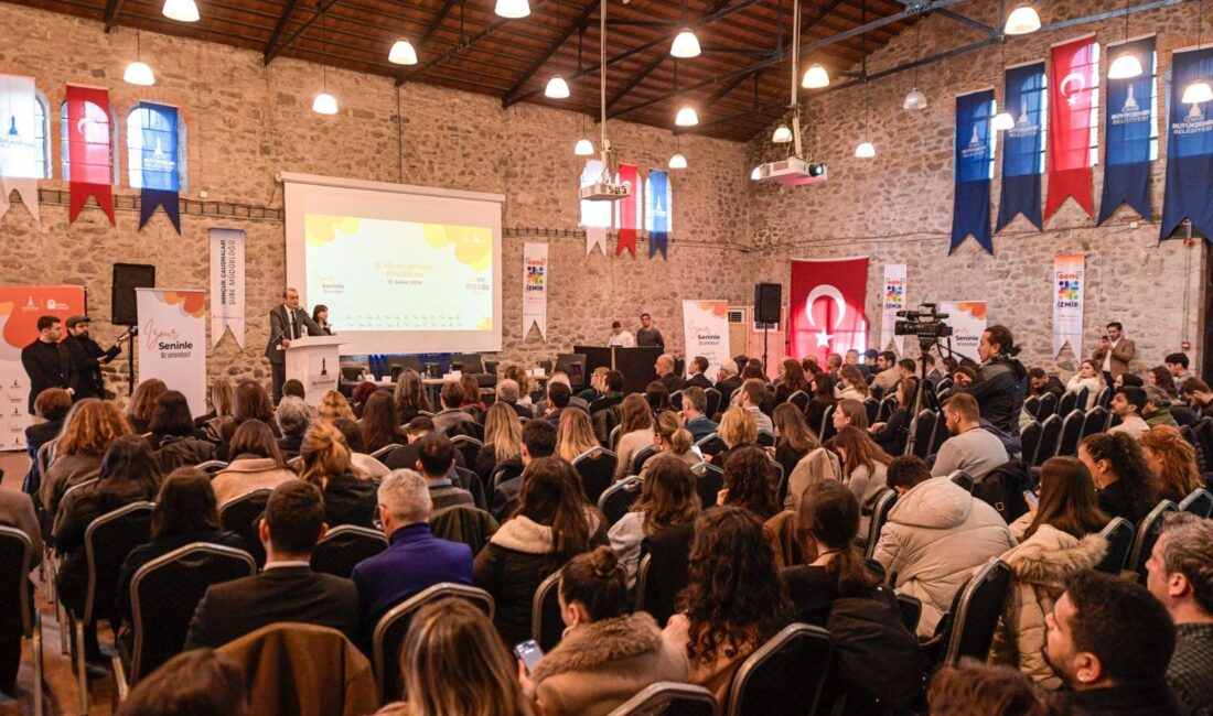 İzmir Büyükşehir Belediyesi’nin İzmir Seninle Programı kapsamında düzenlenen İş Ağı
