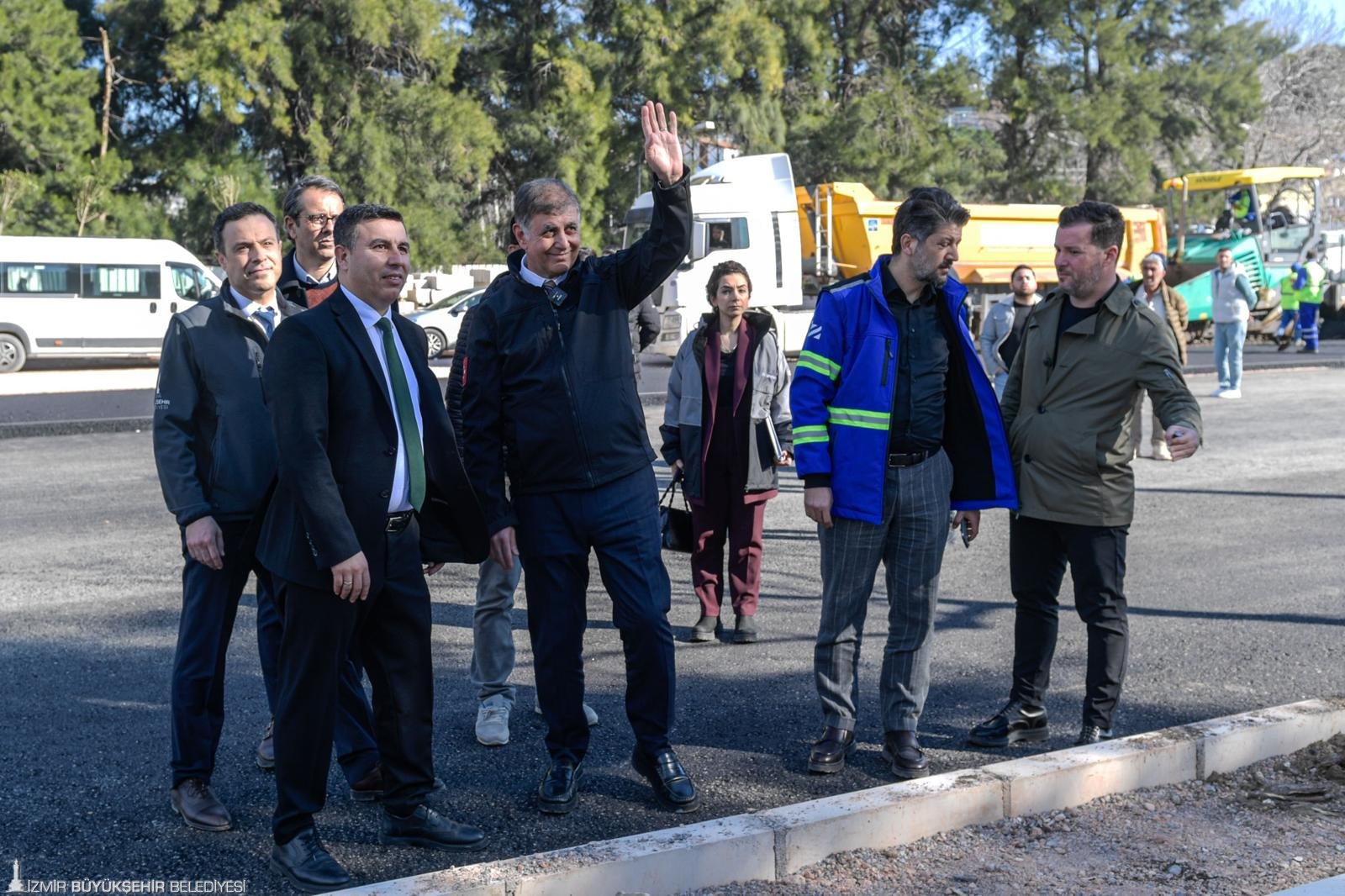 İzmir Büyükşehir Belediye Başkanı Cemil Tugay, Konak Gaziler Caddesi ve