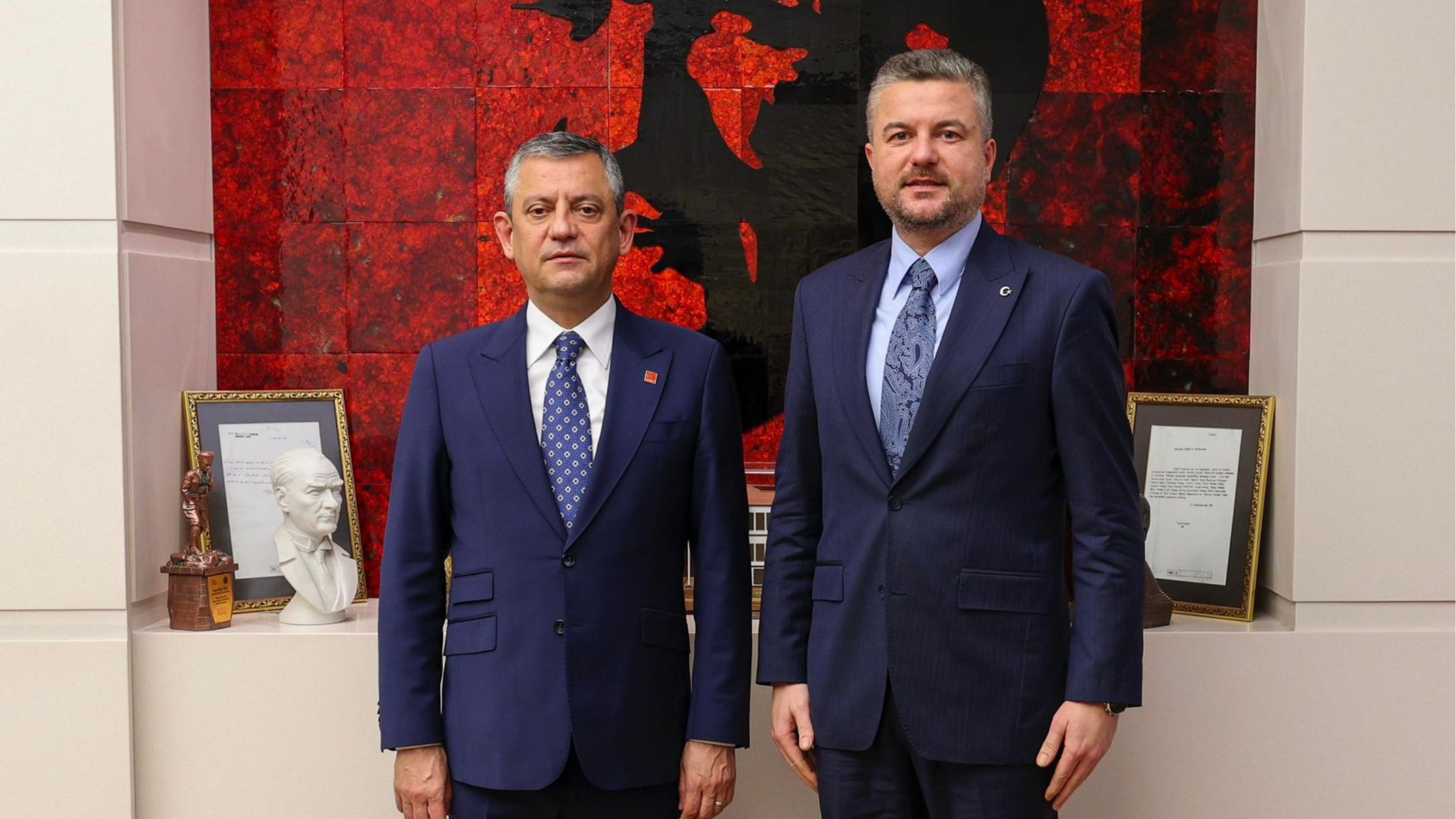 Buca Belediye Başkanı Görkem Duman, CHP Genel Başkanı Özgür Özel’e