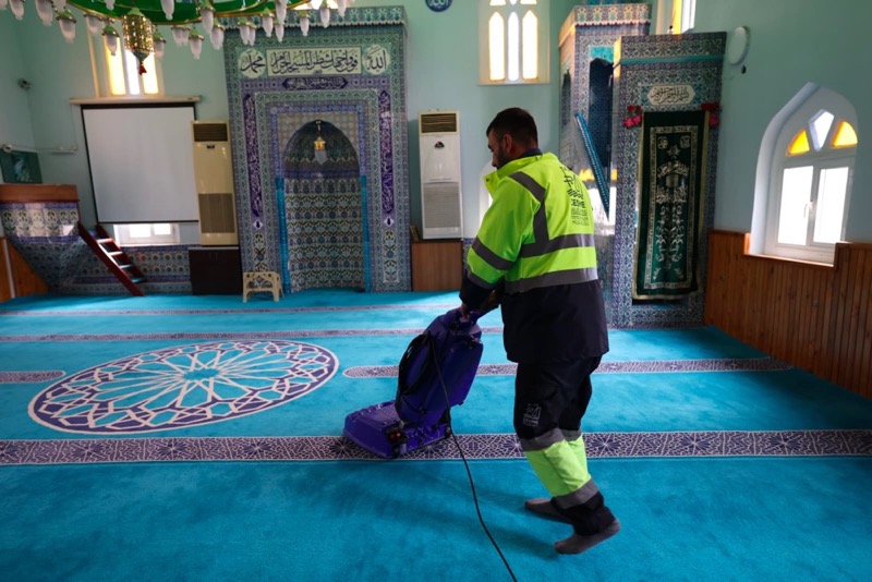 Çeşme Belediyesi Temizlik İşleri Müdürlüğü ekipleri, Ramazan ayı öncesinde ilçe