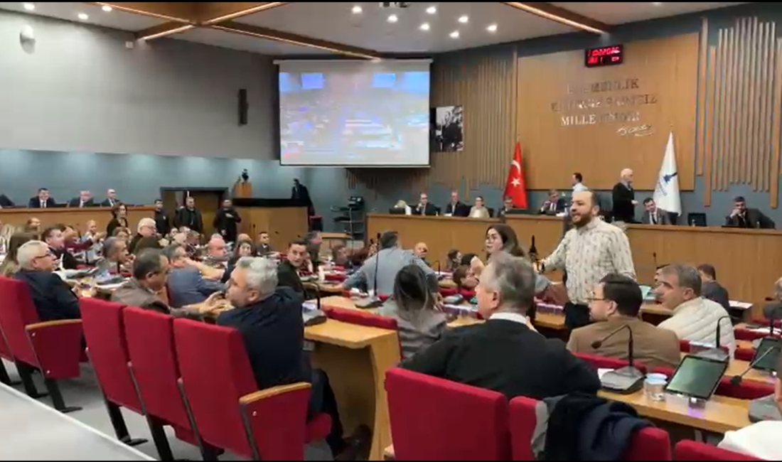 İzmir Büyükşehir Belediyesi Meclisi şubat ayı ikinci oturumunda söz alan