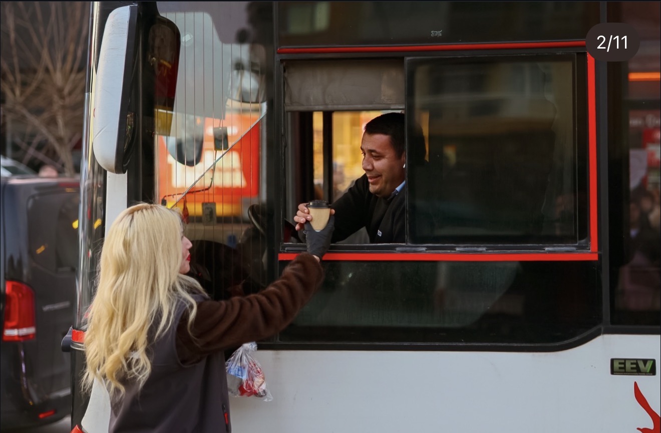 Balçova Belediyesi, Ramazan boyunca iftar saatinde yolda olan vatandaşlara Balçova