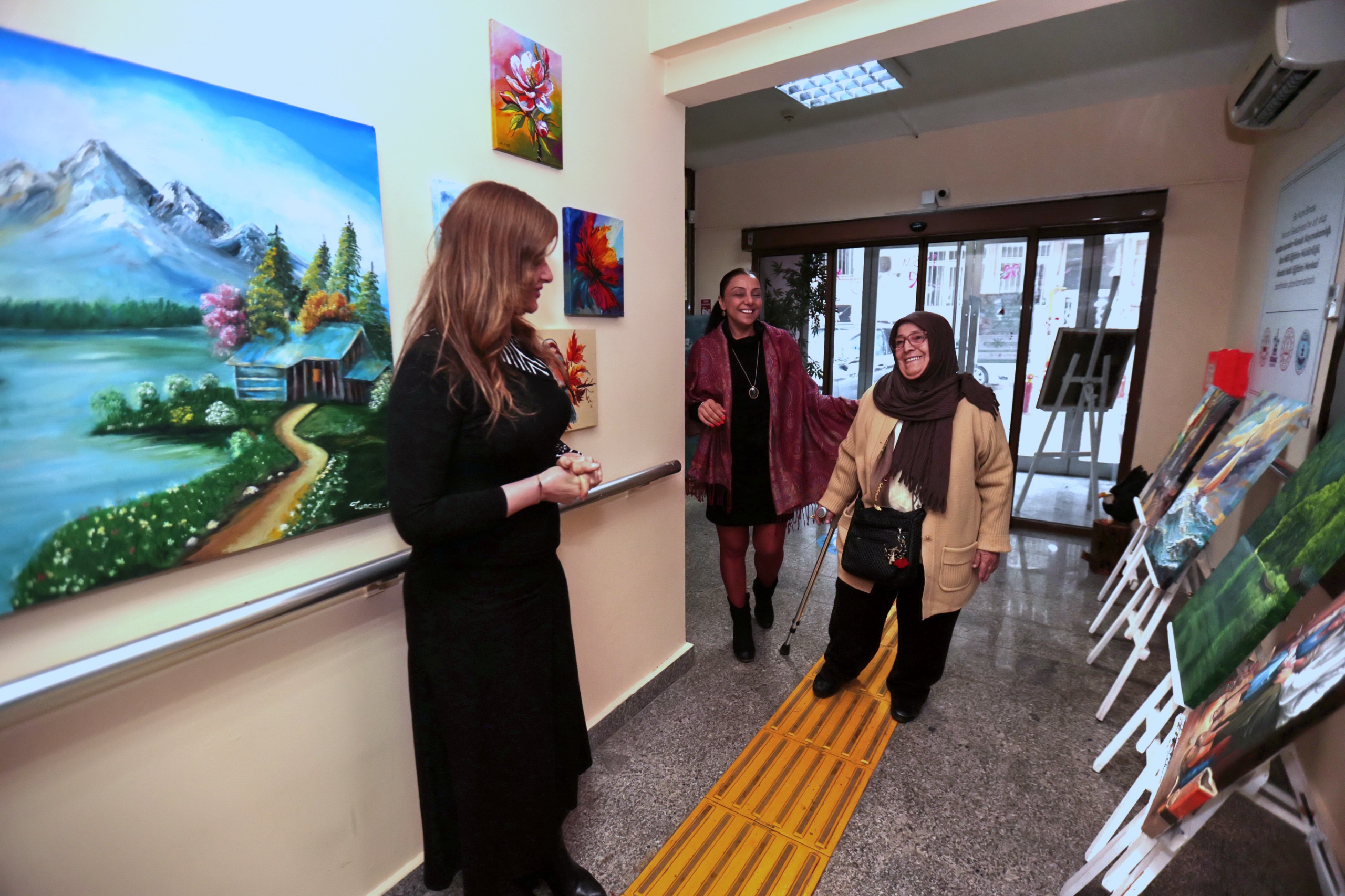 Konak Belediyesi’nin İleri Yaş Sağlıklı Yaşam Merkezi’ne katılan 75 yaşındaki