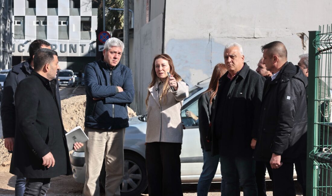 Konak Belediyesi, altyapı çalışmaları tamamlanan Alsancak sokaklarında yol ve kaldırım