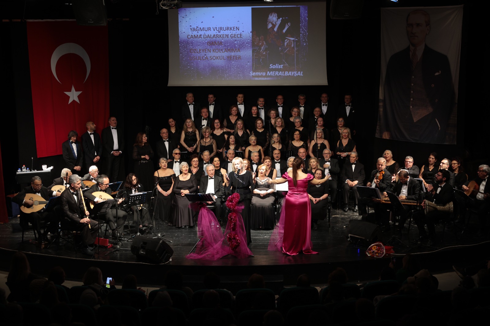 Konak Belediyesi Türk Sanat Müziği Korosu, Sevgililer Günü özel konserinde