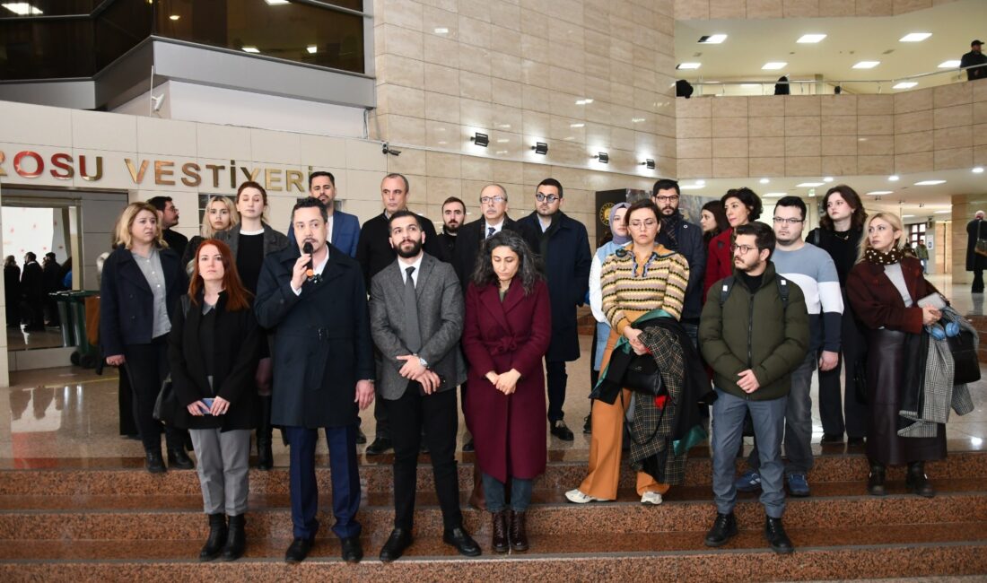 İzmir Barosu, müvekkilinin işkence iddiasını tutanağa geçirmek isteyen Av. Ömür