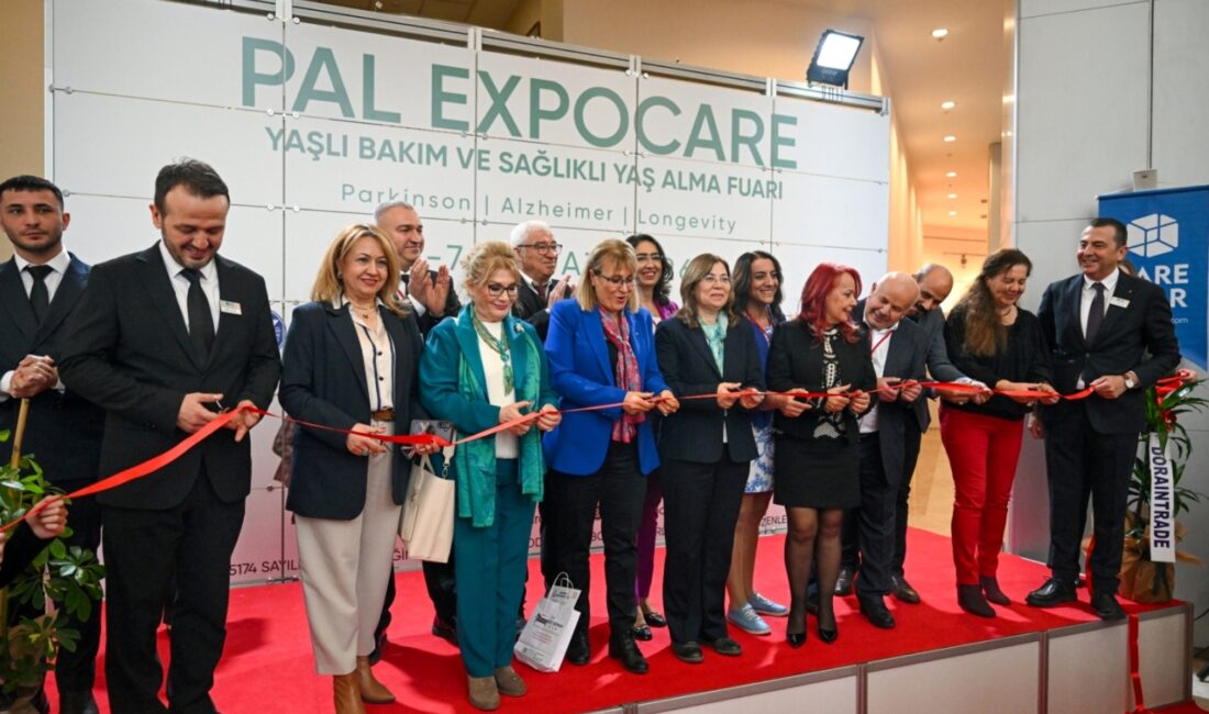 Bornova Belediyesi yaşlılara yönelik hizmetlerini tanıttı: Sağlıklı yaş alma fuarında yoğun ilgi Bornova Belediyesi, Yaşlı Bakım ve Sağlıklı Yaş Alma Fuarı’nda sağlık