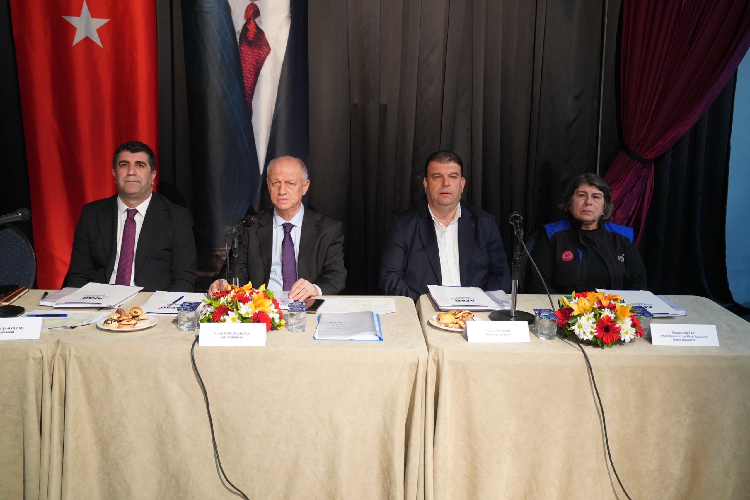 Seferihisar’da İlçe Afet Müdahale Planları Koordinasyon Toplantısı düzenlendi. Afet hazırlıkları,