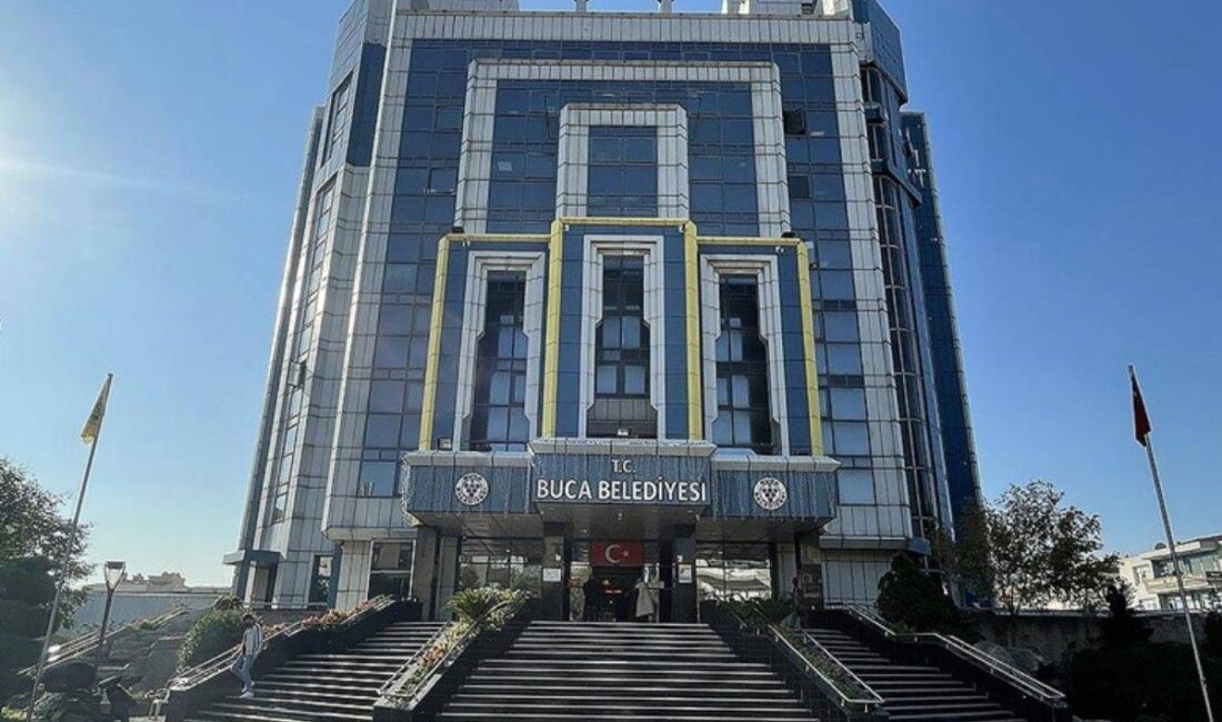 Buca Belediyesi’nde görev yapan yaklaşık 300 memur, 7 aydır ödenmeyen