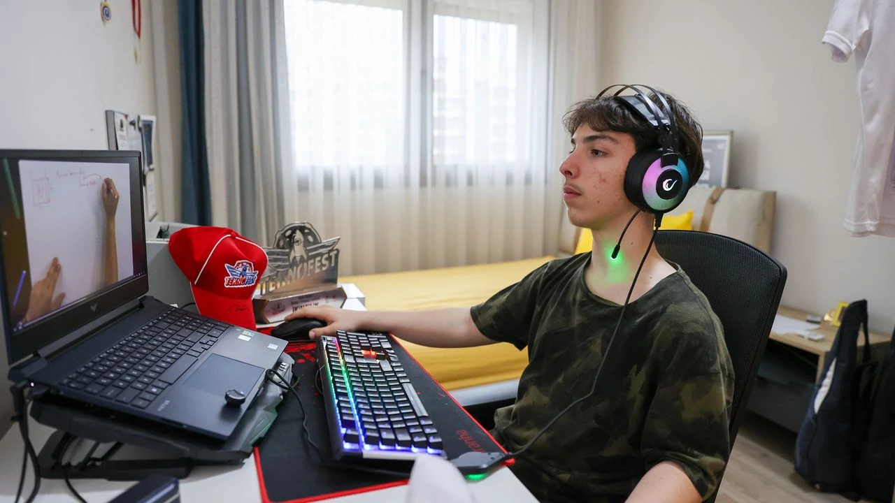 Buca Belediyesi ile Adıyaman Belediyesi arasında kurulan kardeş belediye iş