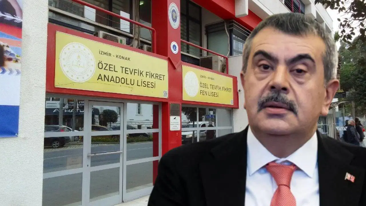 İzmir'de özel Tevfik Fikret Okulları'ndaki müfettiş denetiminde 9 yaşındaki öğrencilere