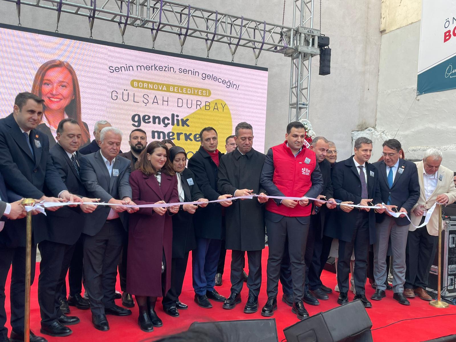 Bornova Belediyesi, geçtiğimiz yıl hayatını kaybeden Şehzadeler Belediye Başkanı Gülşah