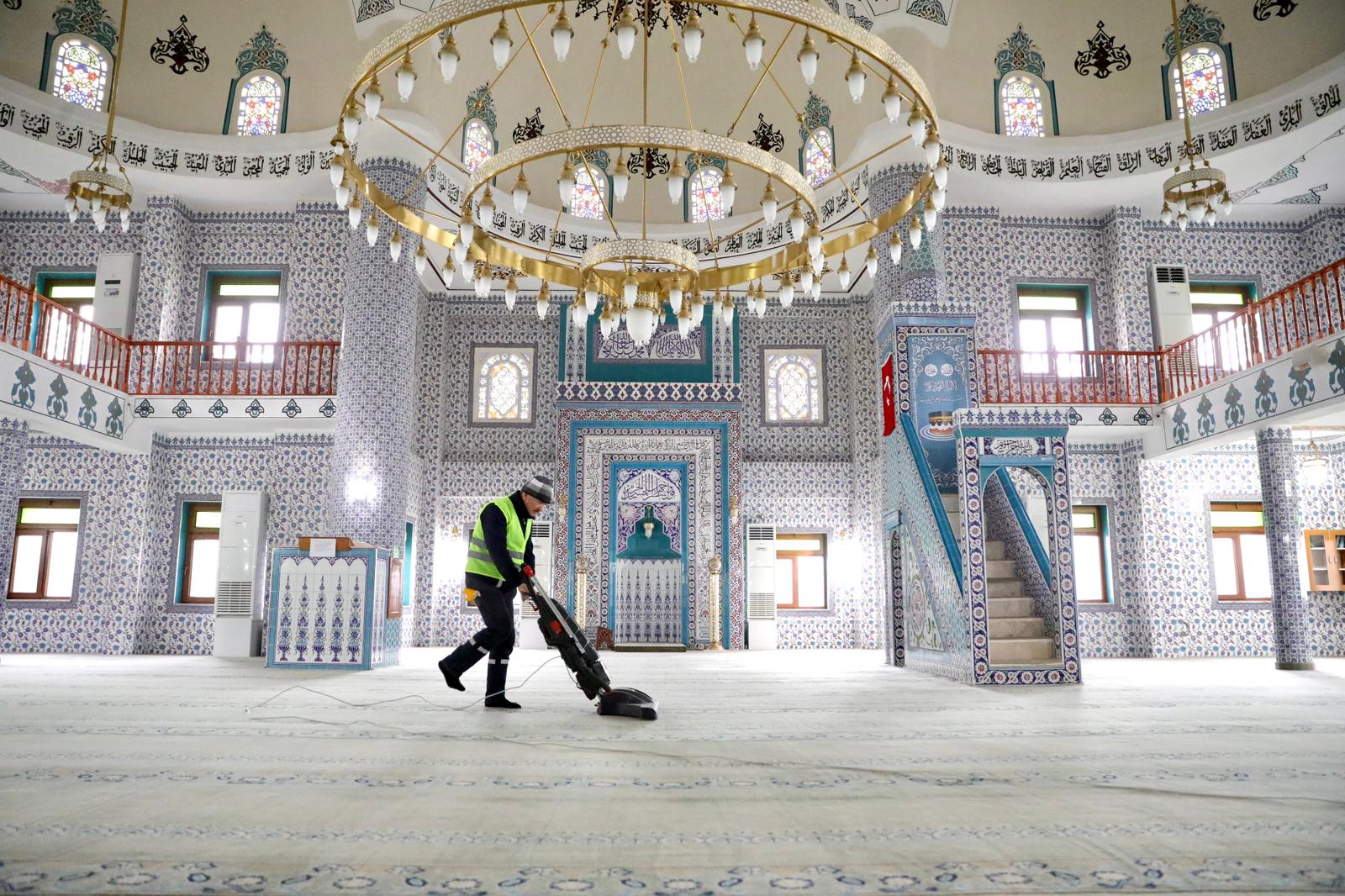 Ramazan ayı öncesi Didim genelindeki camilerde temizlik ve bakım çalışmalarını