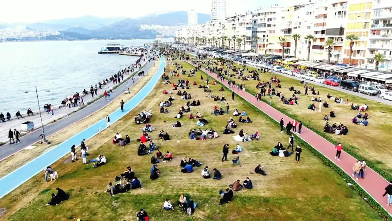 Türkiye’nin nüfusu 2025 yılında 427 bin 224 kişi artarak 86