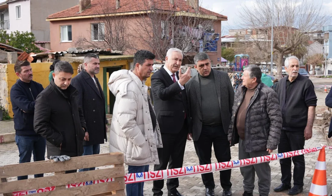 Kemalpaşa’da şiddetli yağışların ardından dere ıslahı, yol açma ve altyapı