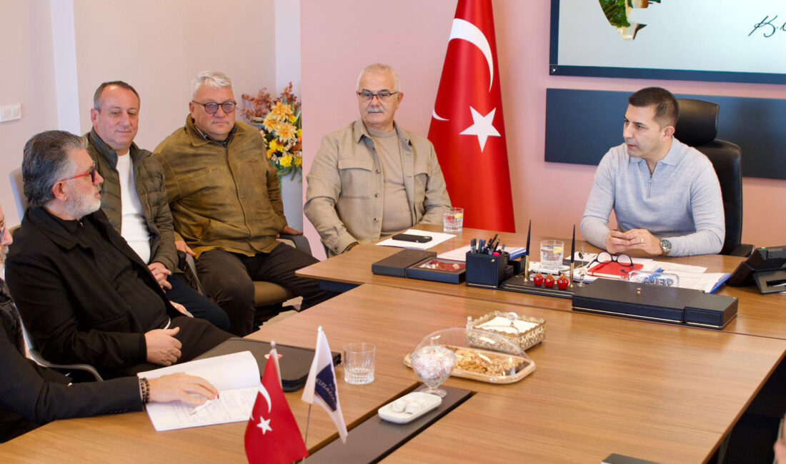 Kuşadasıspor’un yeni yönetimi, Belediye Başkanı Ömer Günel’i ziyaret ederek kulübün