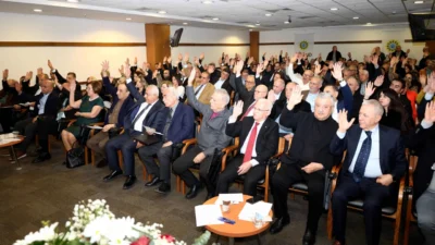 İzmir Sanayici ve İş İnsanları Derneği’nin olağanüstü genel kurulunda Alaattin