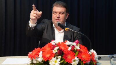 Seferihisar Belediyesi'ne yönelik rüşvet ve yolsuzluk soruşturması kapsamında tutuklanan Belediye