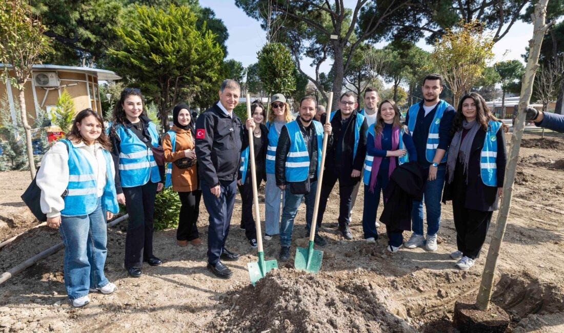 İzmir Büyükşehir Belediyesi, Kültürpark’ta 4 bin 300 metrekarelik beton alanı