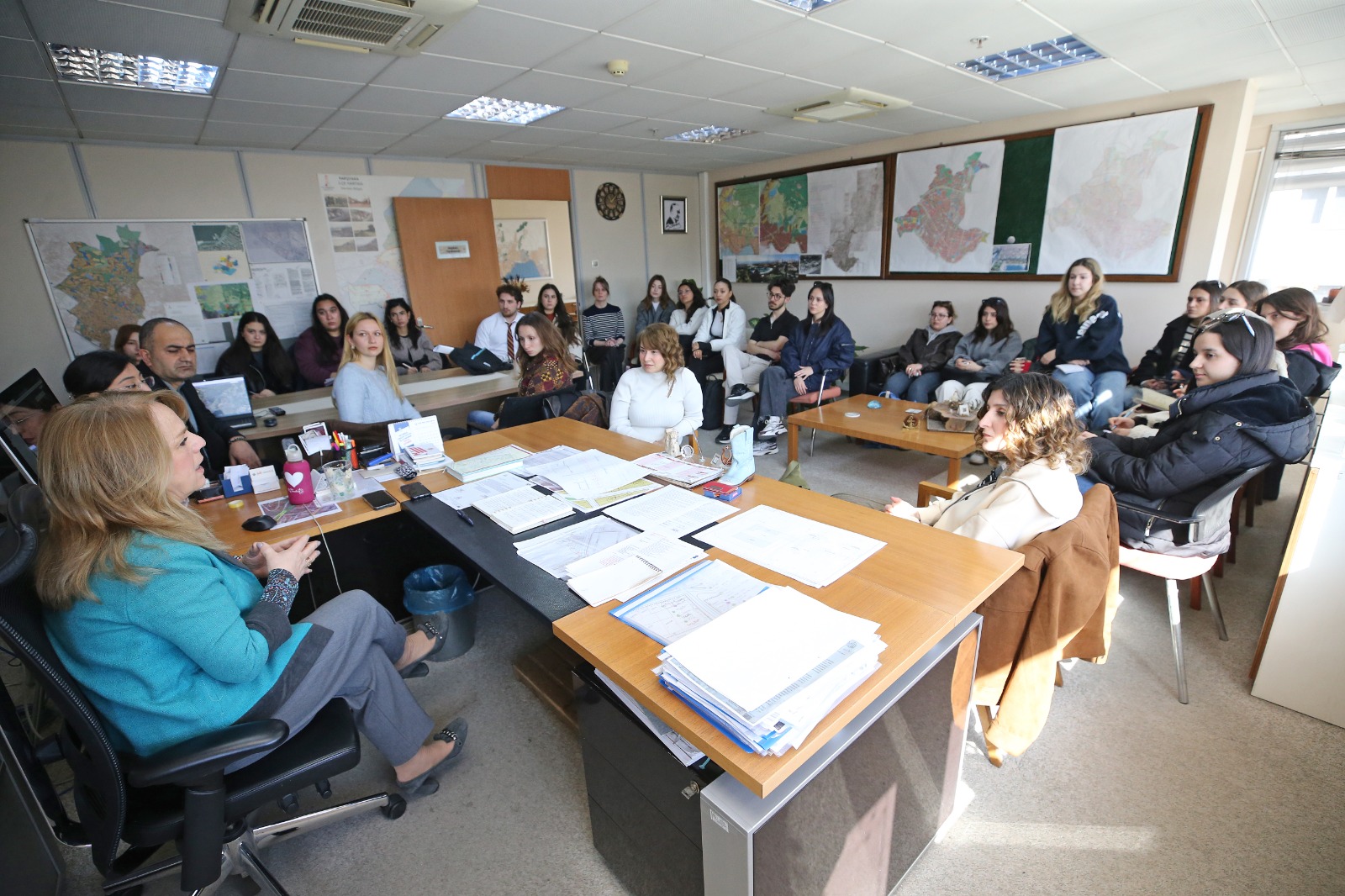 Karşıyaka Belediyesi, İYTE Mimarlık Bölümü öğrencilerini ağırlayarak, kentin barınma kültürüne