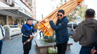 Karşıyaka Belediyesi, yaya geçişini engelleyen işgallere karşı Alaybey, Nergiz ve