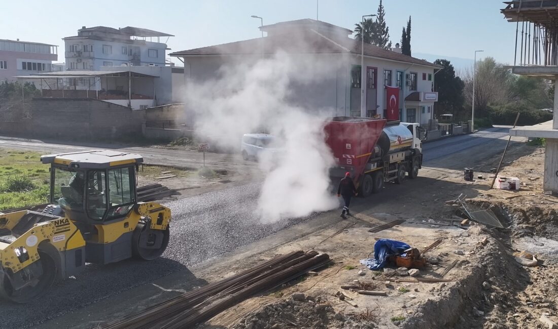 Efeler Belediyesi Fen İşleri Müdürlüğü ekipleri, Umurlu Mahallesi’nde yıllardır sorun