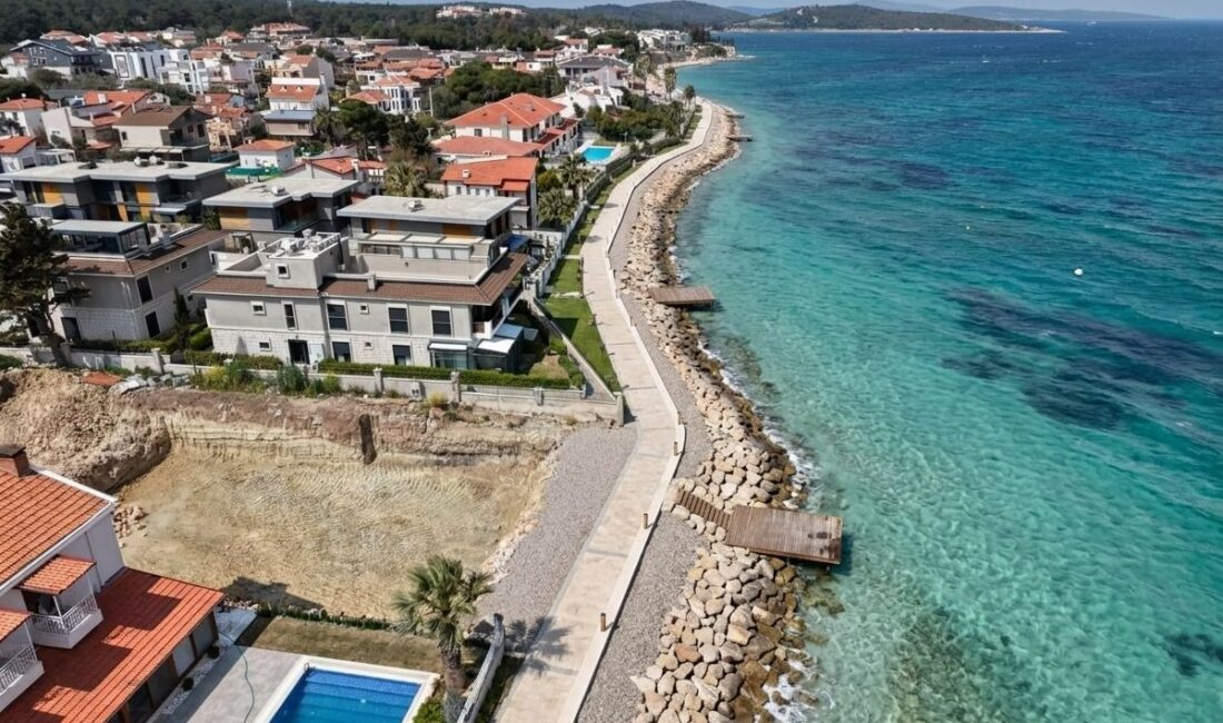 Urla’da 12 projenin açılışı yapılacak, 12 yeni yatırımın temeli atılacak.