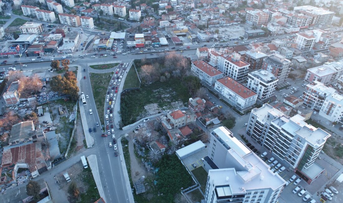 Karşıyaka’da trafiği rahatlatacak çalışma: Kesintisiz ulaşım başlıyor İzmir Büyükşehir Belediyesi, Karşıyaka’da Kemal Baysak Bulvarı’nı İZBAN hattı üzerinden