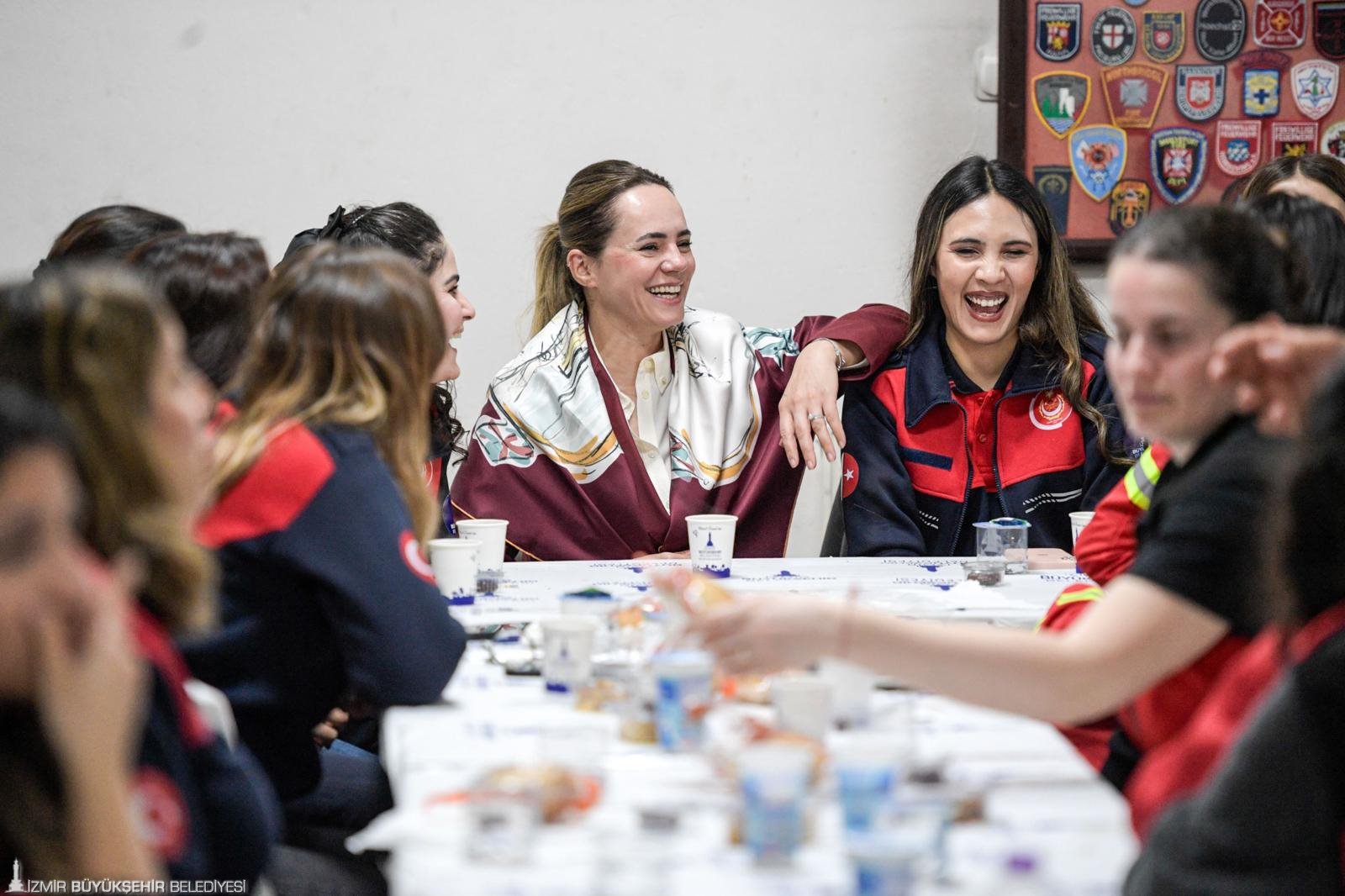 Öznur Tugay, Ramazan ayında ESHOT ve itfaiyede görev yapan kadın