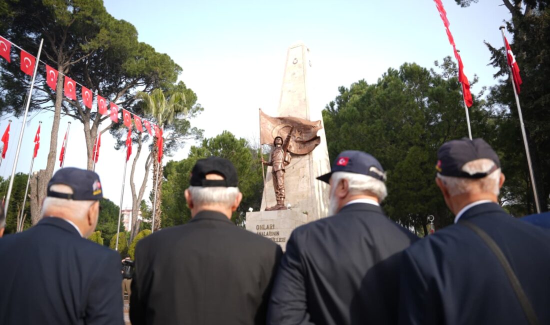 18 Mart Çanakkale Deniz Zaferi’nin 111. yılı Torbalı’da düzenlenen çelenk