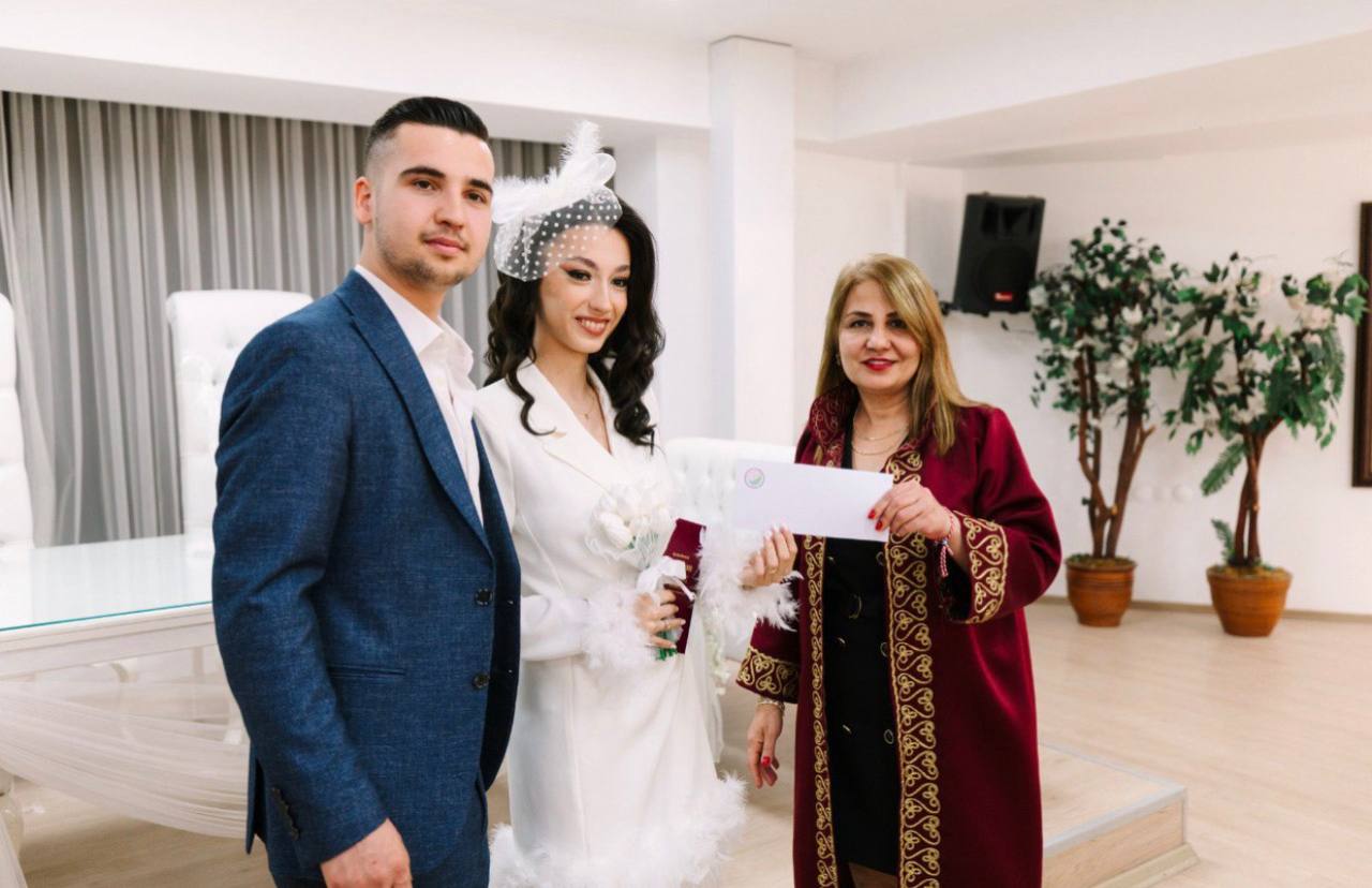 Balçova Belediyesi, 2026 yılında nikâhını ilçede kıyan ve Balçova’da ikamet