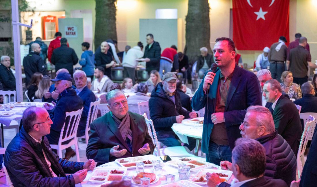 Bornova Belediye Başkanı Ömer Eşki, İzmir Makedonya Göçmenleri Derneği’nin geleneksel