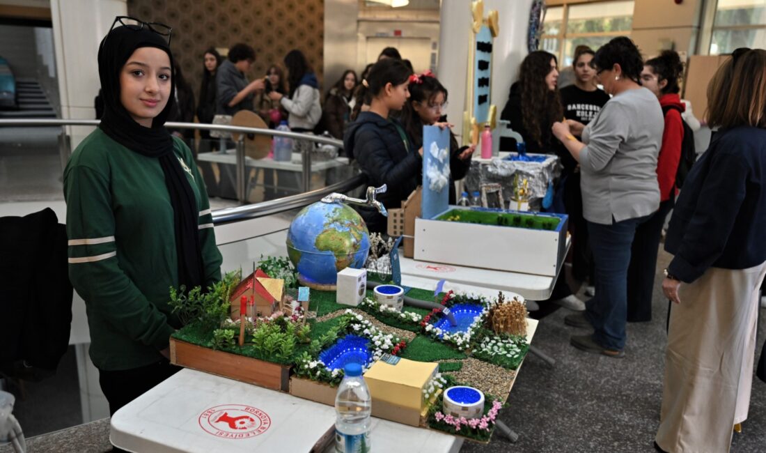 Bornova Belediyesi’nin Dünya Su Günü kapsamında düzenlediği etkinlikte, suyun sürdürülebilirliği