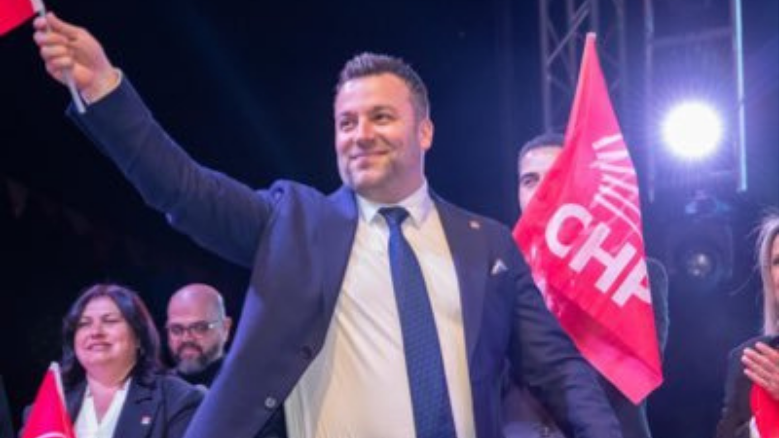 CHP’li Kuşadası Belediye Başkanı Ömer Günel’in tutuklanmasının ardından Kuşadası Belediyesi’nde