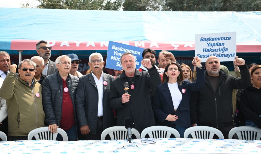 Kuşadası Belediye Başkanı Ömer Günel’in Silivri’den gönderdiği mektup, partililere okundu.