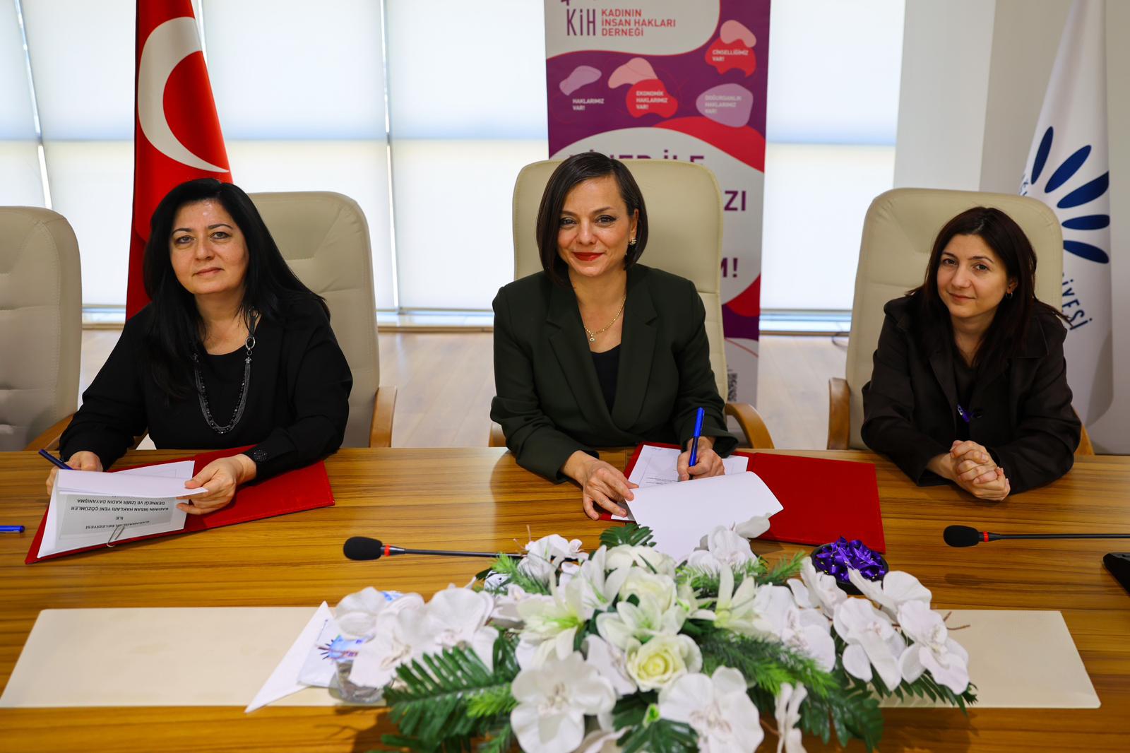 Karabağlar Belediyesi, Kadının İnsan Hakları Yeni Çözümler Derneği ve İzmir