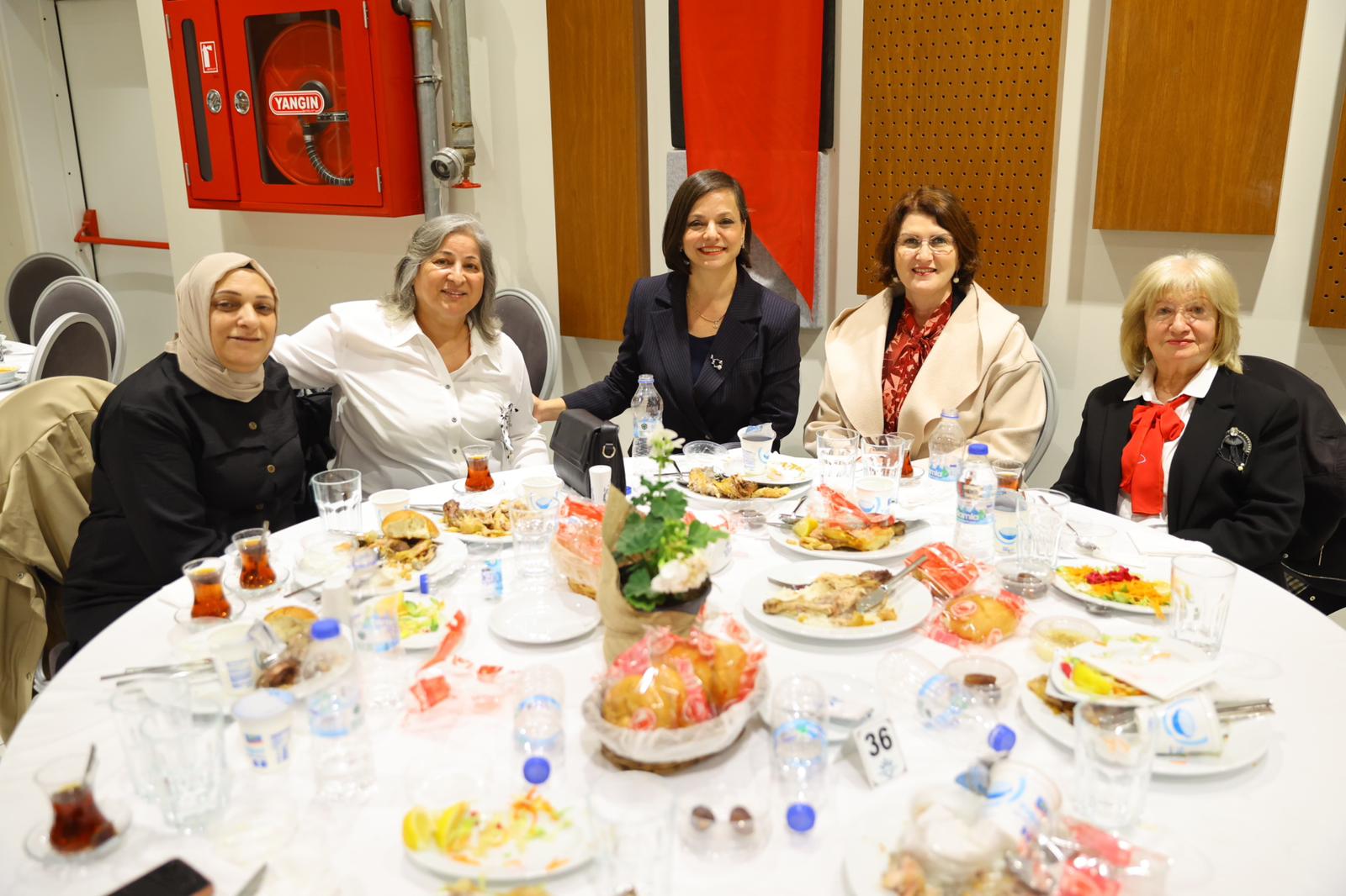 Karabağlar Belediyesi, Ramazan ayı boyunca şehit aileleri ve gazileri unutmayarak