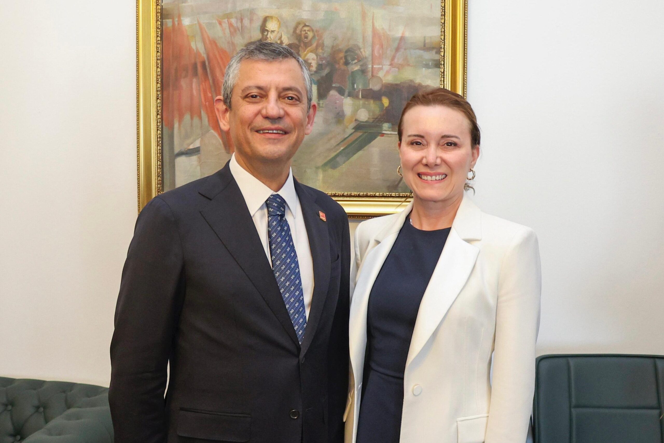 Konak Belediyesi, Manisa eski Büyükşehir Belediye Başkanı Ferdi Zeyrek’in adını