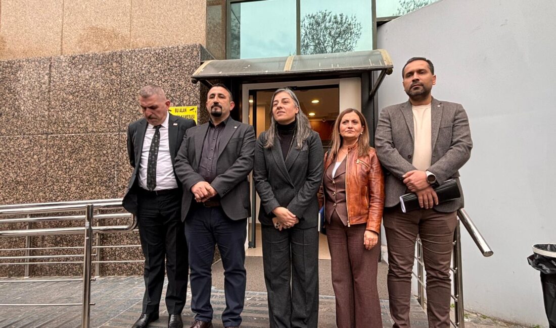 DİSK temsilcileri ile İzmir Büyükşehir Belediye Başkanı Cemil Tugay arasında