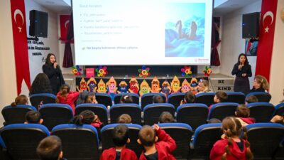 Bornova Belediyesi, ilkokul ve ortaokul öğrencilerine sağlıklı beslenme, hijyen, ağız-diş