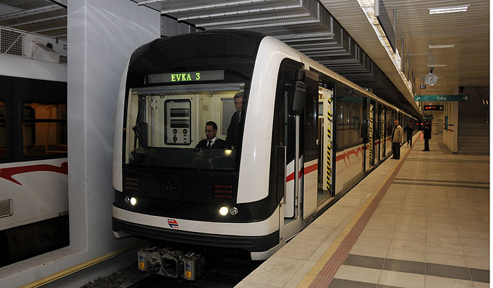 İzmir Metrosu’nda yürütülen bakım ve ray değişim çalışmaları tamamlandı. 576