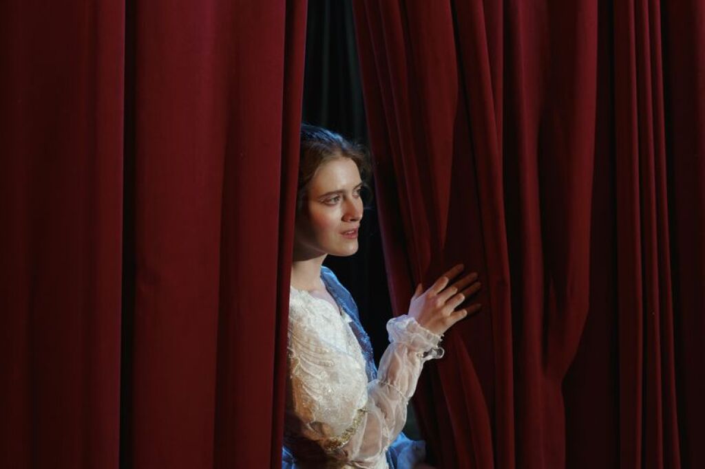 Hülya Özdemir Nutku Uluslararası İzmir Tiyatro Festivali, İzmir Büyükşehir Belediyesi
