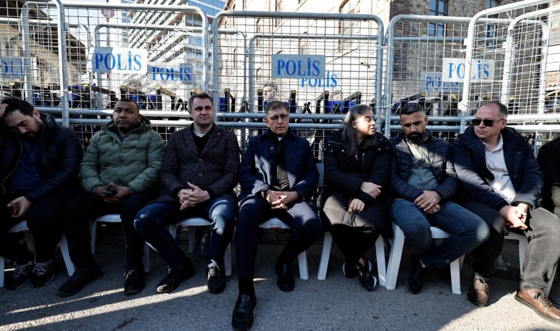 İzmir Büyükşehir Belediye Başkanı Dr. Cemil Tugay, Vakıflar Genel Müdürlüğü’nün