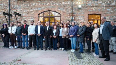 Efeler Belediye Başkanı Anıl Yetişkin, Nevzat Biçer Konferans Salonu’nun tapusunun